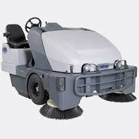 Nilfisk SW 8000 Aufsitzkehrmaschine